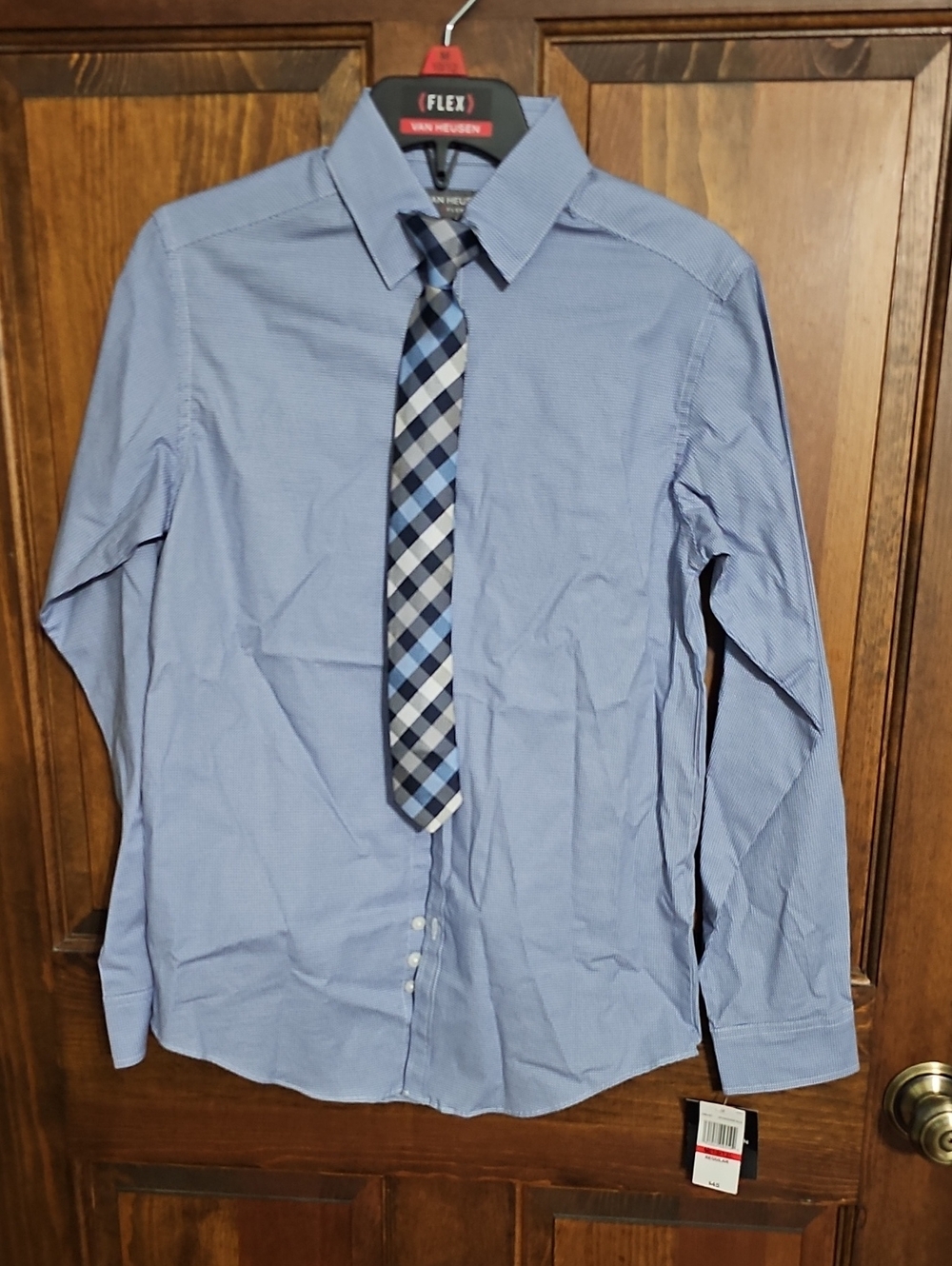 New Boys Van Heusen Light Blue Dress Shirt with Blue Plaid Tie Size Medium 10/12